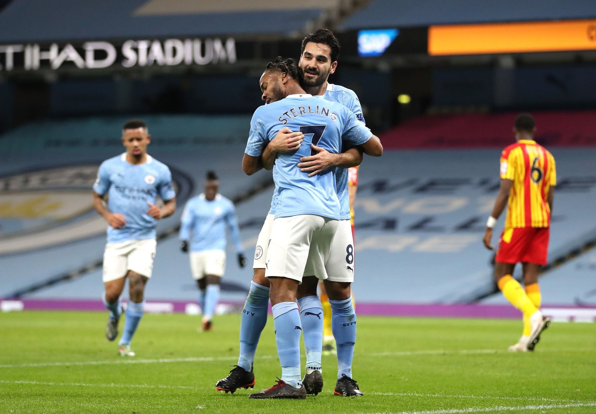 更是为了球 更是为了球