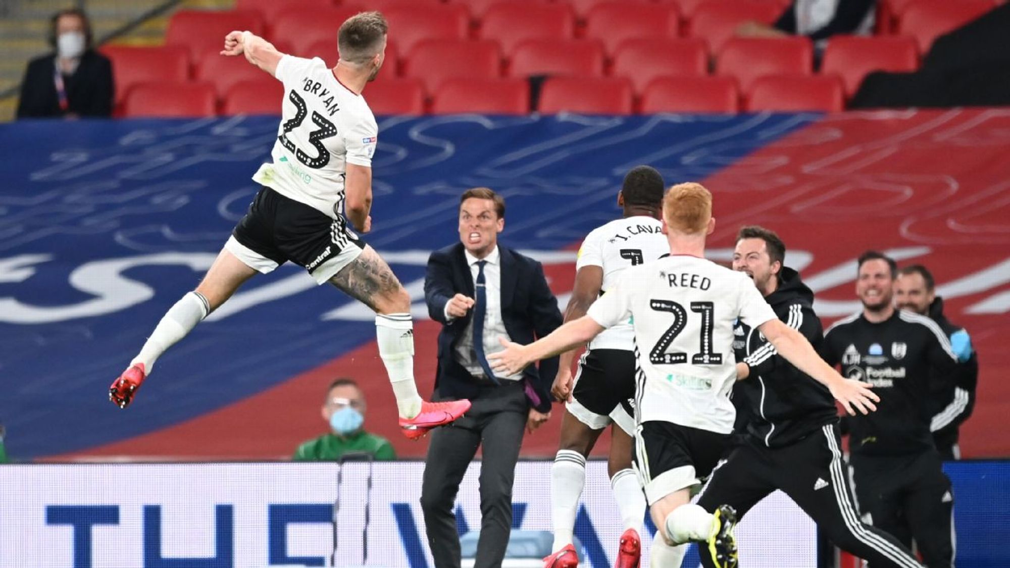 华的中场球 华的中场球